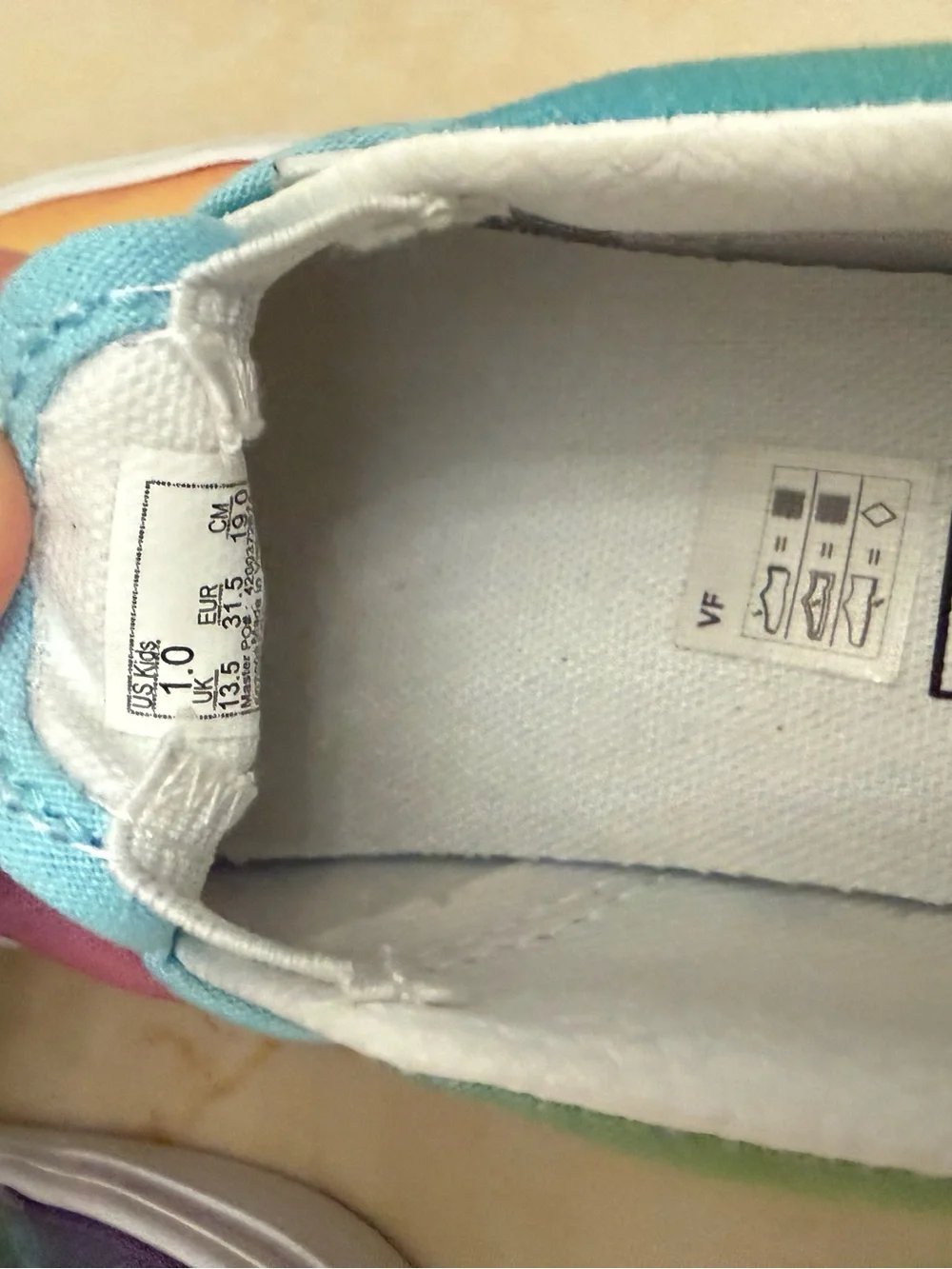 Vans Kids Classic Slip-On Rainbow Canvas Sneakers size 1